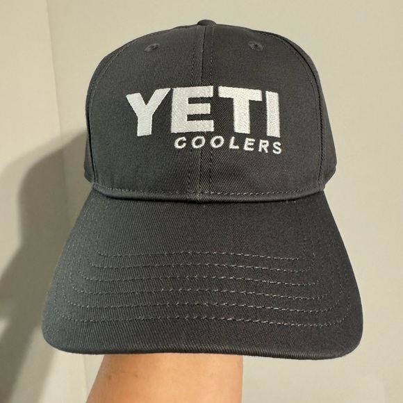 Yeti Black Hat - Picture 1 of 3